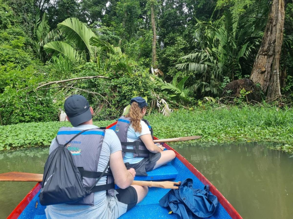 Micheck Beach House Tortuguero Exterior photo